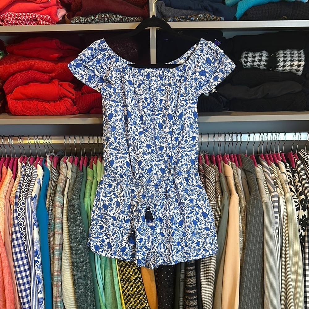 Vineyard Vines blue/white print cinch tie waist short sleeve romper size S